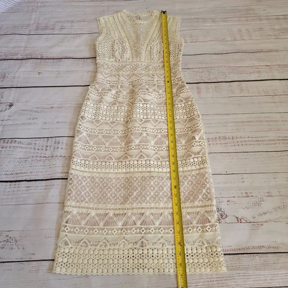 Karen Millen Beige Lace Midi Dress - Picture 2 of 7